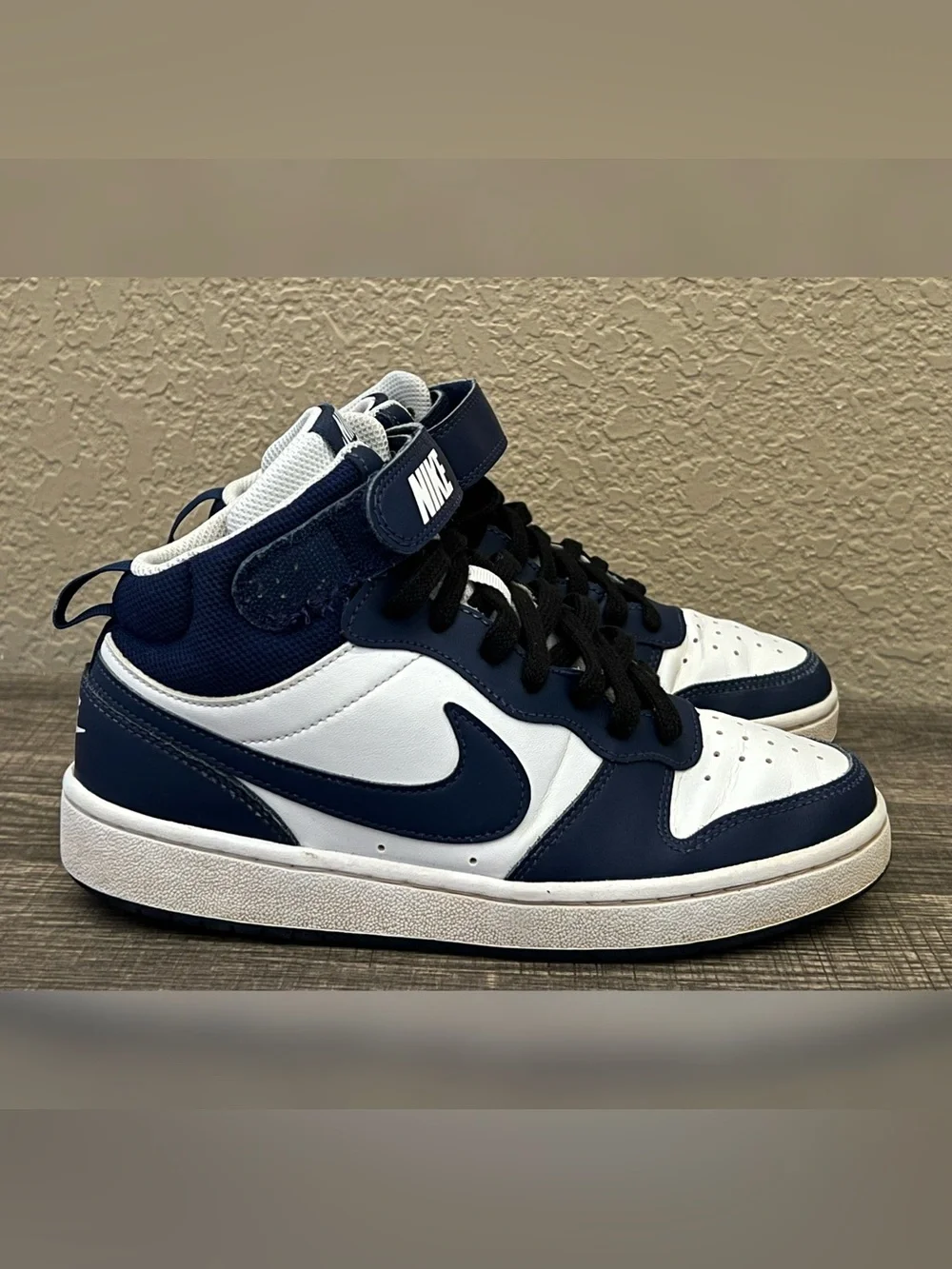 Nike Court Borough Mid 2 Boy Shoes Size- 5.5Y